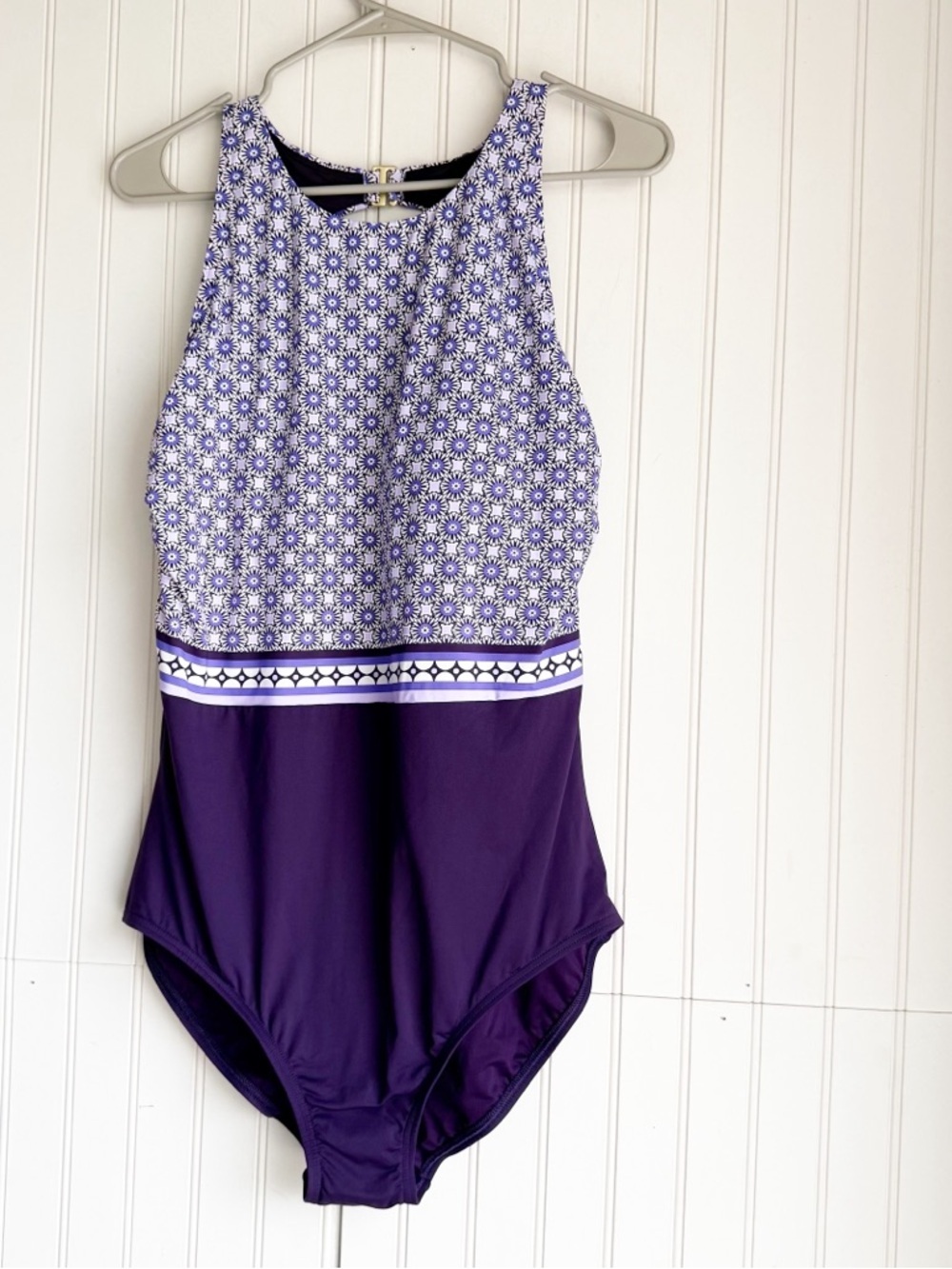 Land's End Women's Size L Tugless High Neck Portrait Back One Piece Swimsuit NEW - Picture 4 of 10